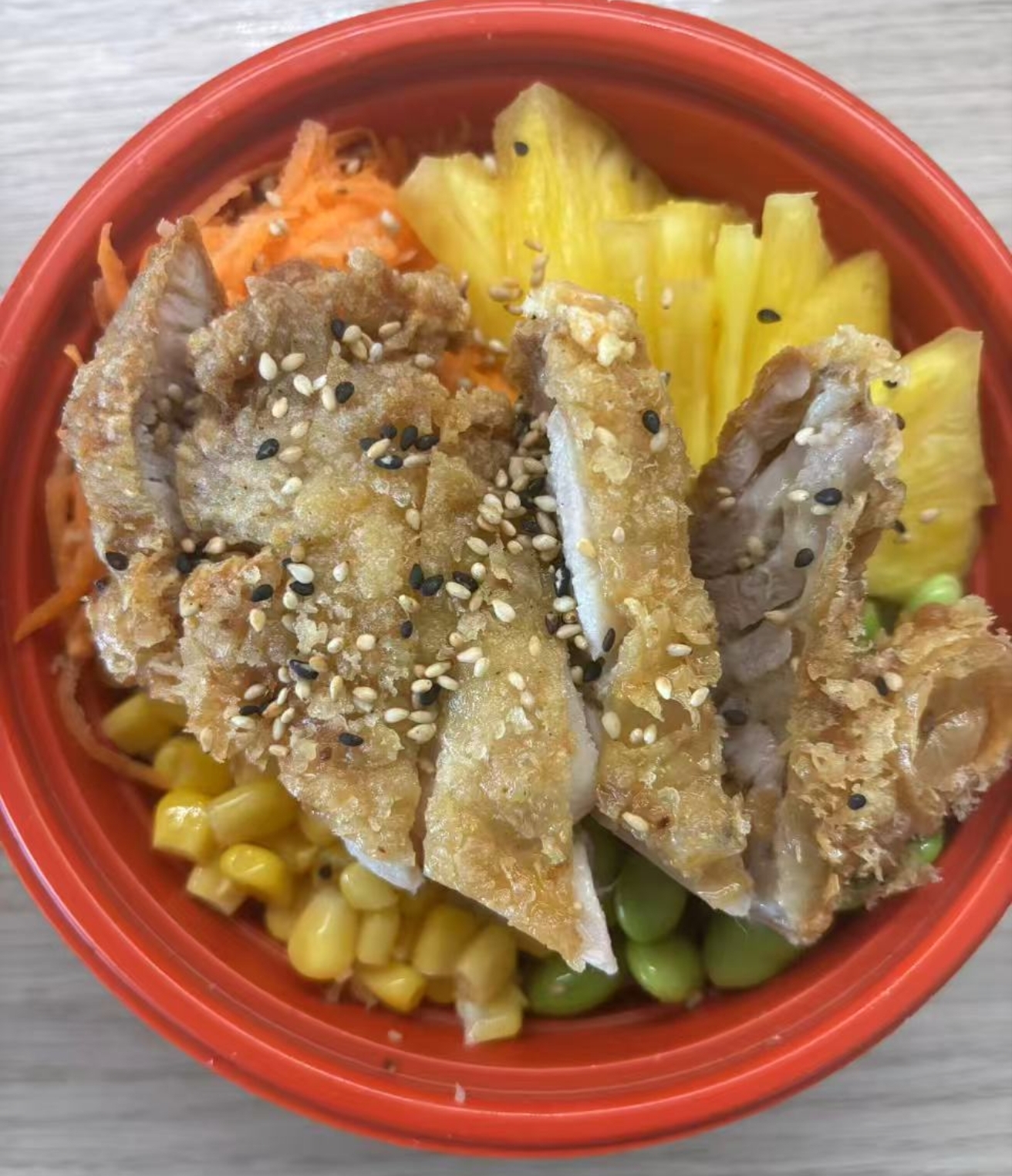 POKE BOWL POULET FRITS.à base riz vinaigrette